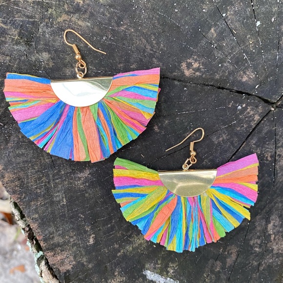 Tassel Me Up - Picture 6 of 14